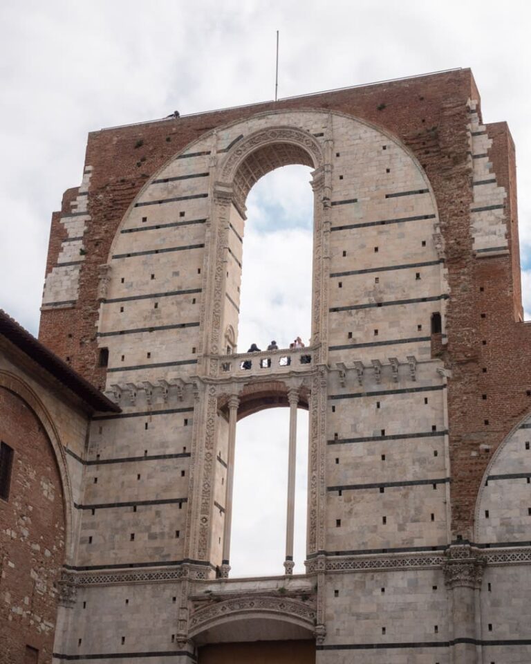 Facciatonen i Siena