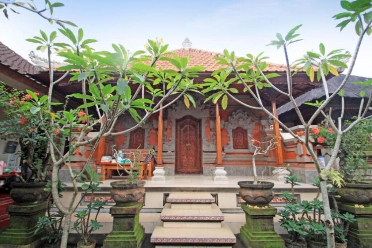 Balinesisk bygning på hotellet Suparsa's Home Stay i Ubud