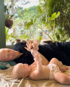 Alex og Adrian med vandflaske