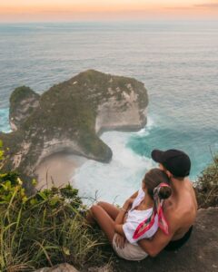 Udsigt over Kelingking Beach på Nusa Penida