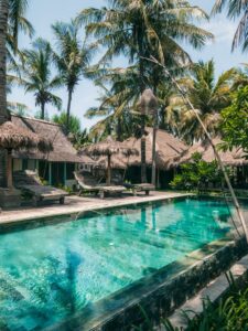 Poolen hos Captain Coconuts på Gili Air