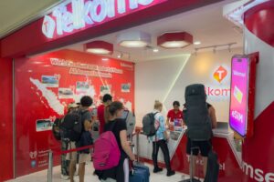 Telkomsel i ankomsthallen i Balis lufthavn