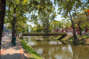Voldgrav rundt om Chiang Mais gamle bydel
