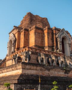 Elefanter på Wat Chedi Luang