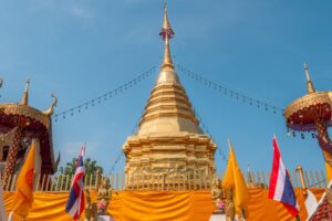 Guldstupa ved Wat Phra That Doi Kham