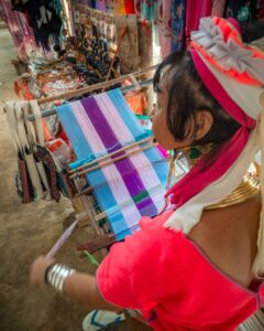 Long Neck Karen håndværk