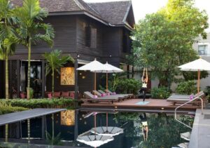 Poolen hos U Chiang Mai
