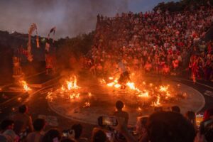 Kecak-ilddans ved Uluwatu Temple på Bali