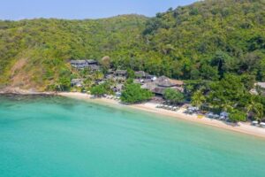 Dronebillede af Ao Prao Resort