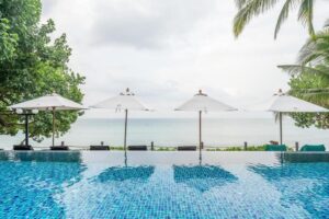 Poolen hos Ao Prao Resort