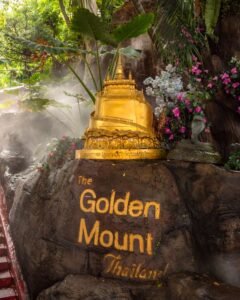 Lille statue af Golden Mount