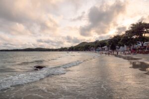 Solnedgang fra Sai Kaew Beach