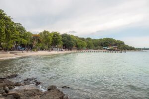 Ao Wong Duean med mole og strand