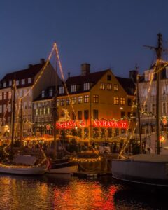 Belysning i julemarkedet i Nyhavn
