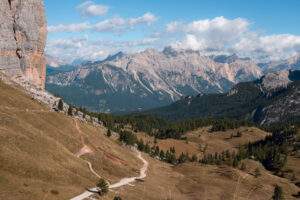 En lille del af sti nr. 439, med Torre Grande oppe til venstre