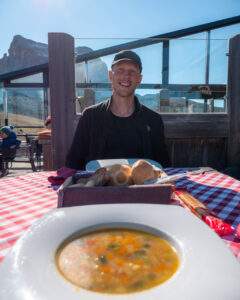 Minestronesuppe på Rifugio Scoiattoli