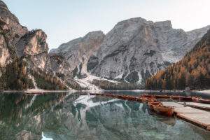 Lago di Braies: Guide til at besøge Dolomitternes mest berømte sø