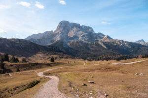 Sti til Monte Specie i Dolomitterne