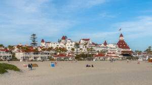 Hotel del Coronado set fra stranden