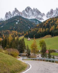 Kirken set fra Via Zanser/Zanser Straße