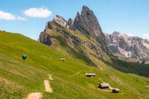 Sti til Seceda i Dolomitterne